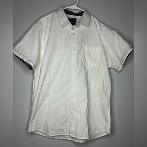 Lee Men’s White Short Sleeve Button-Up Shirt with Micro Dot Print